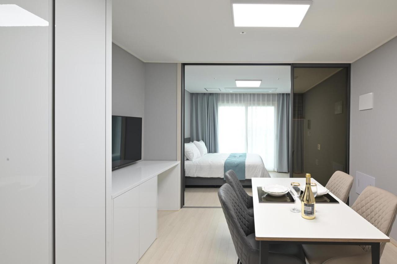 Apartamento Bayone Park Yeosu Exterior foto